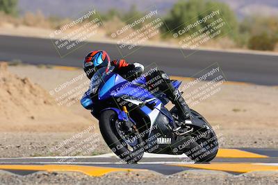 media/Oct-08-2022-SoCal Trackdays (Sat) [[1fc3beec89]]/Turn 10 (945am)/